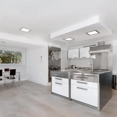 Villa Luxury By Lodgerstrip Budget Holidays Marbella